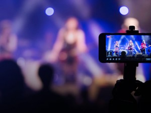 Bir etkinliğin canlı yayını nasıl yapılır?