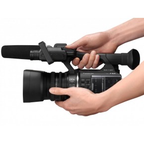 Panasonic AG-AC30 – Full-HD AVCCAM Handheld Memory Card Camera Recorder